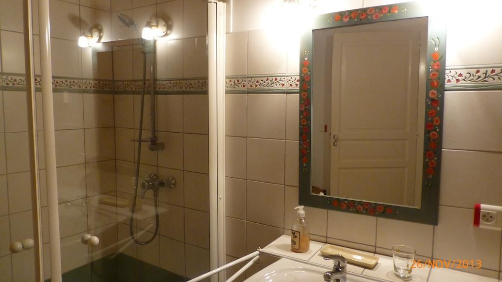 Couette Et Potager D'Antan Melle (Deux-Sevres) Room photo