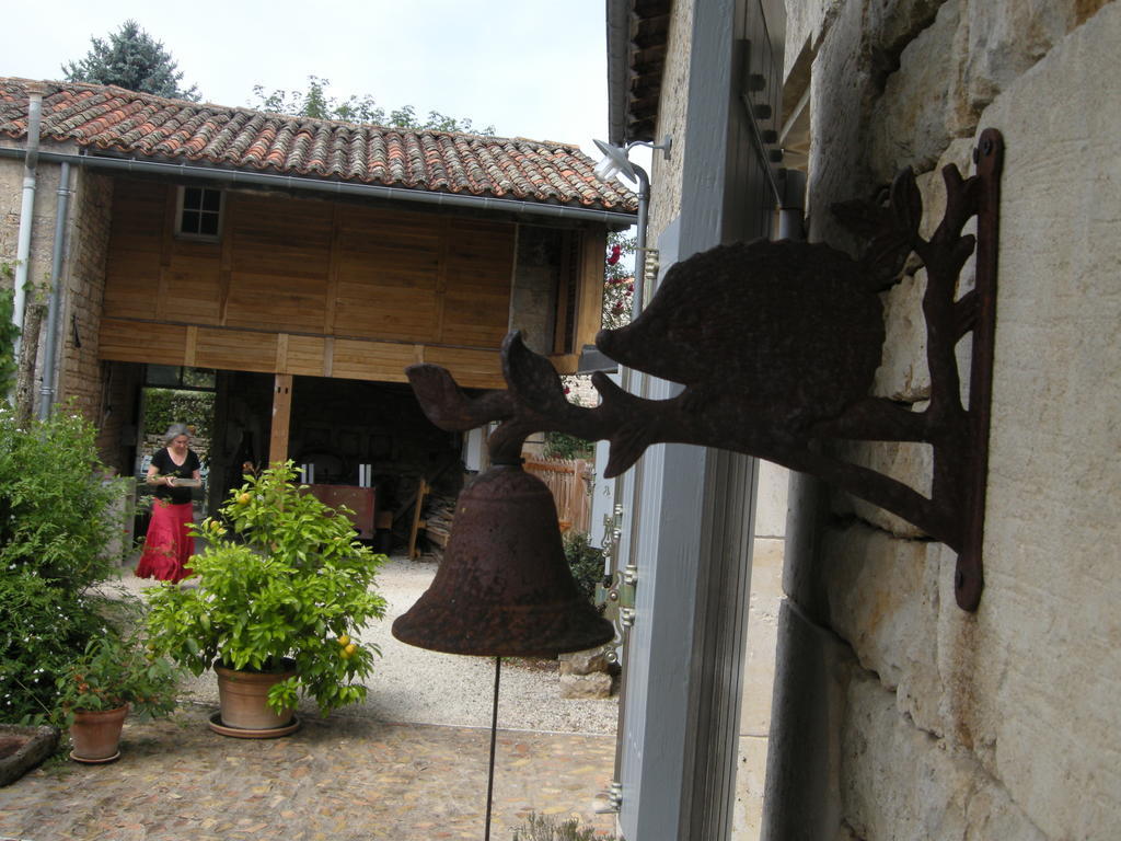 Couette Et Potager D'Antan Melle (Deux-Sevres) Exterior photo