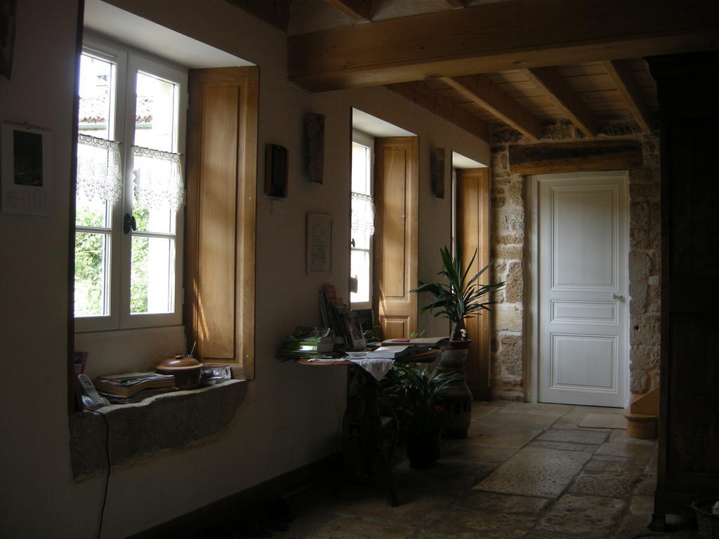 Couette Et Potager D'Antan Melle (Deux-Sevres) Exterior photo
