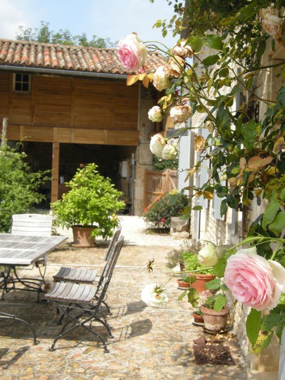 Couette Et Potager D'Antan Melle (Deux-Sevres) Exterior photo